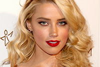 Amber-heard-sexy-vintage-hair-and-makeup-side